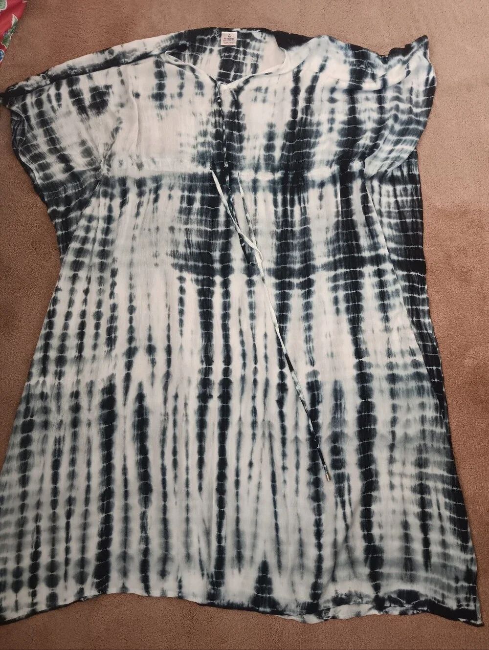 La Leela Tie-Dye Maxi Caftan Dress in Navy & White. Boho. - Picture 6 of 9